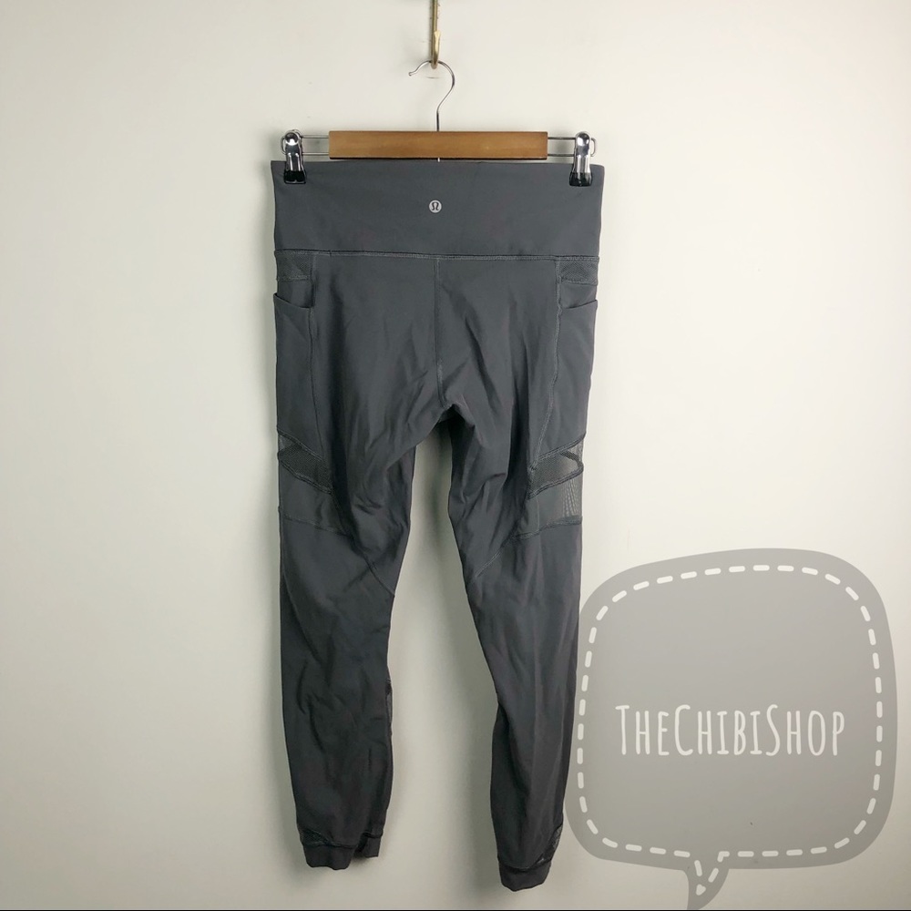 Lululemon Mesh In Motion Crop workout pants sz 8